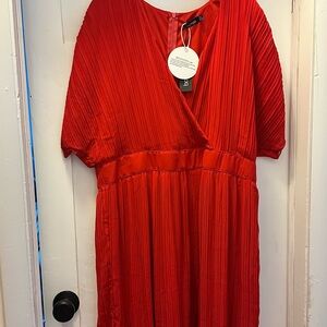 Boohoo Pleated Midi Dress - Size 18 (New with Tags)